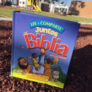 BIBLIA Y DEVOCIONAL Lee y comparte juntos